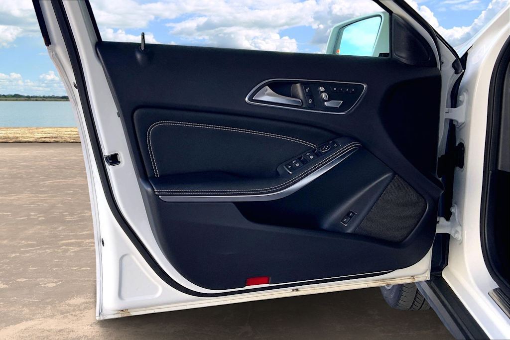 Thumbnail: 2019 Mercedes-Benz GLA - 27