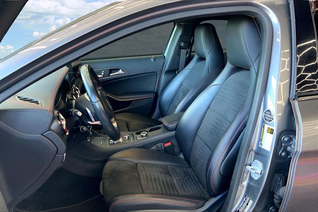 Thumbnail: 2018 Mercedes-Benz GLA - 10