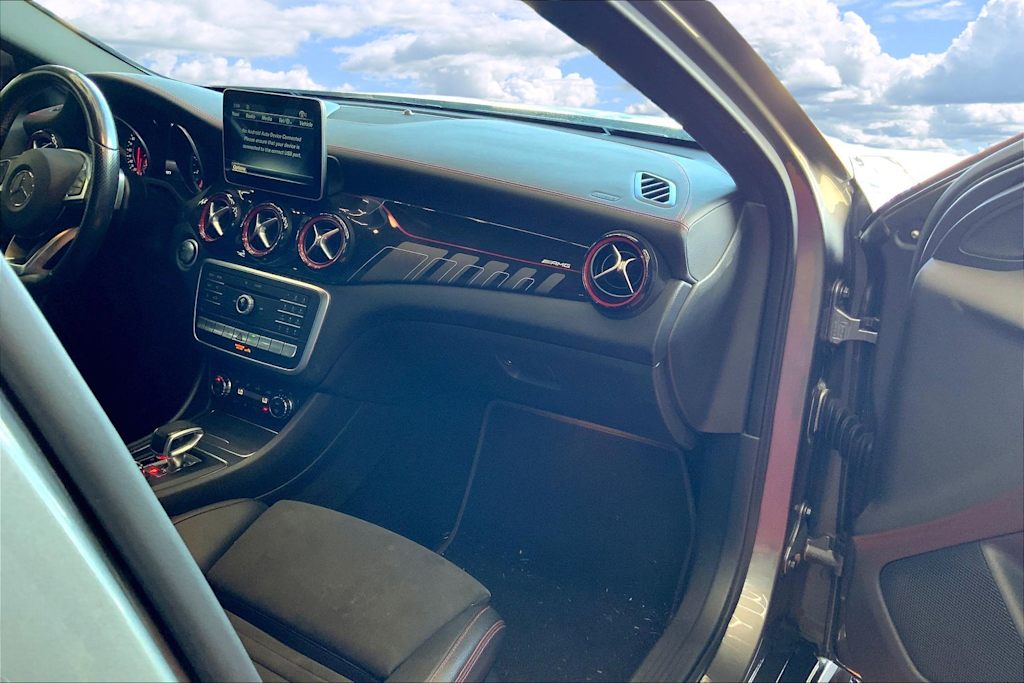 Thumbnail: 2018 Mercedes-Benz GLA - 14