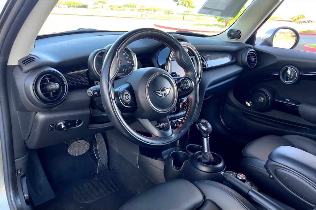 Thumbnail: 2019 MINI Cooper - 2