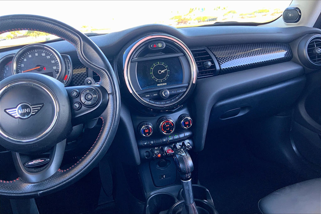 Thumbnail: 2019 MINI Cooper - 14
