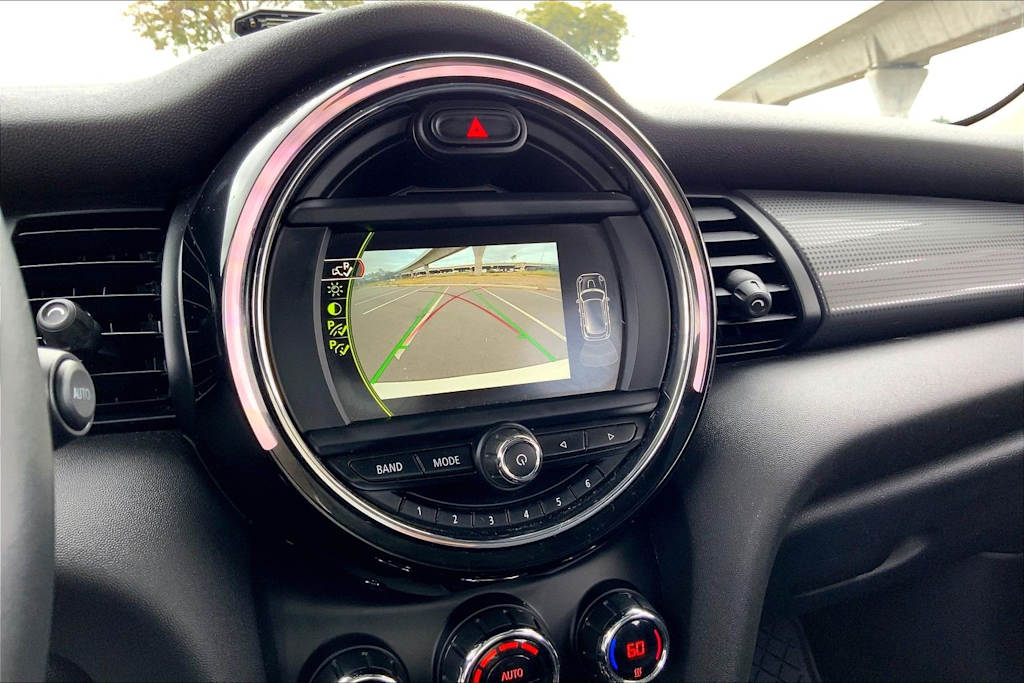 Thumbnail: 2017 MINI Cooper - 15