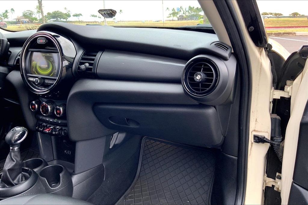 Thumbnail: 2017 MINI Cooper - 23