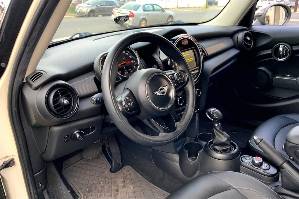 Thumbnail: 2017 MINI Cooper - 2