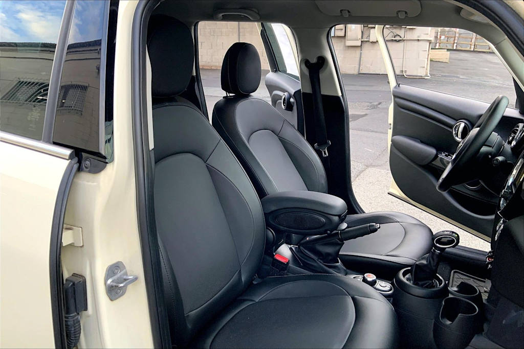 Thumbnail: 2017 MINI Cooper - 11