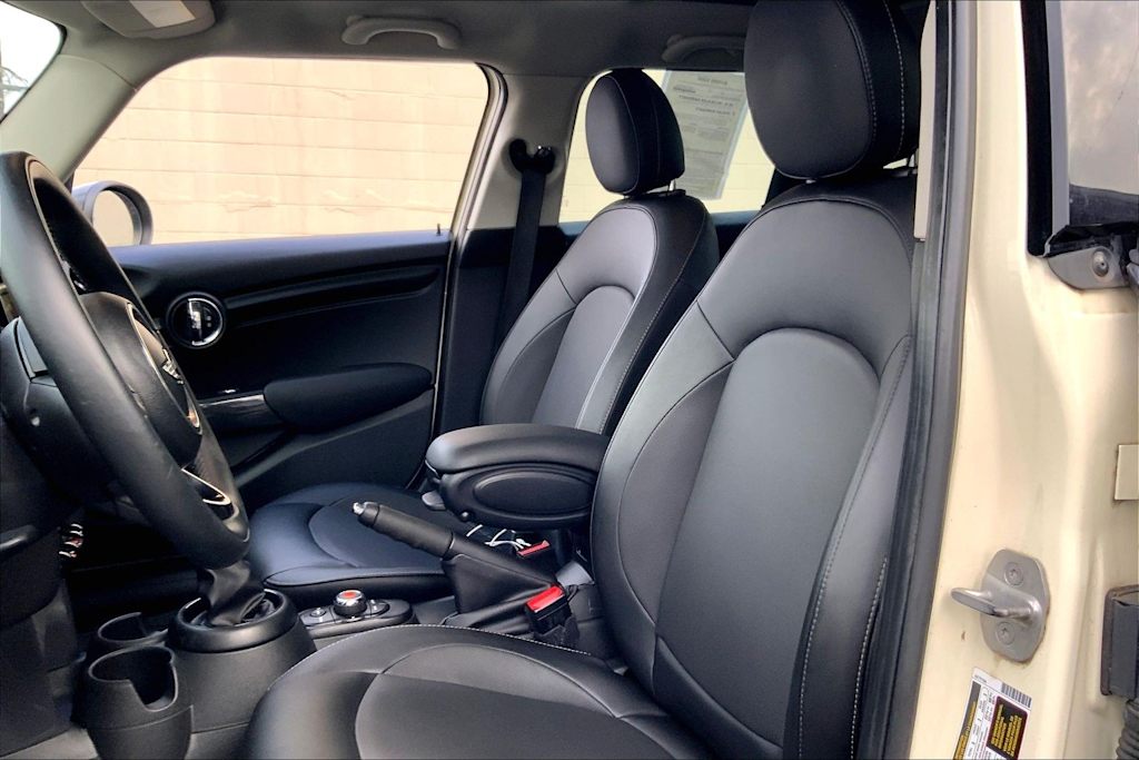 Thumbnail: 2017 MINI Cooper - 10