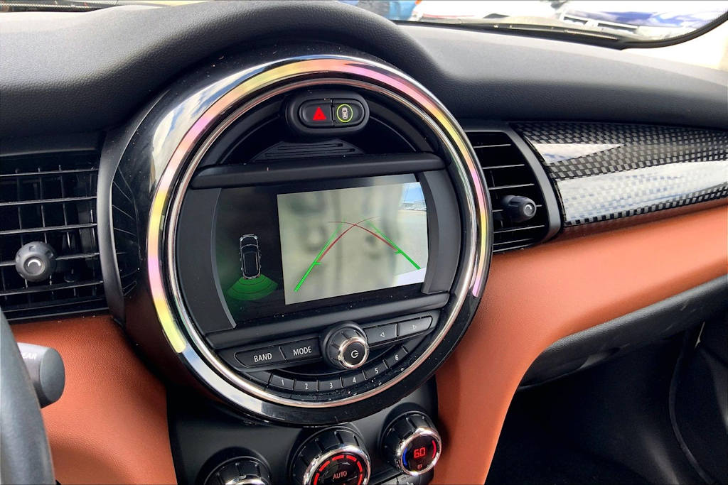 Thumbnail: 2021 MINI Cooper - 16