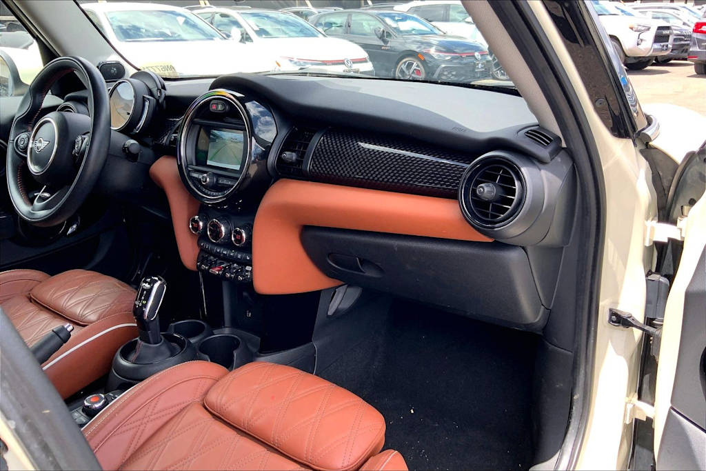 Thumbnail: 2021 MINI Cooper - 24