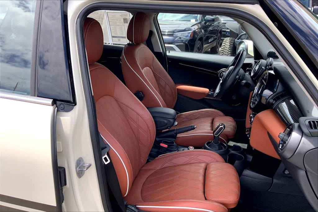 Thumbnail: 2021 MINI Cooper - 12