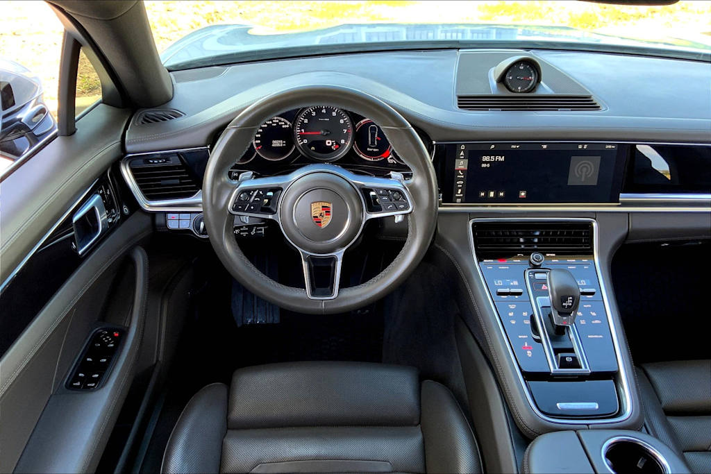 Thumbnail: 2018 Porsche Panamera - 12