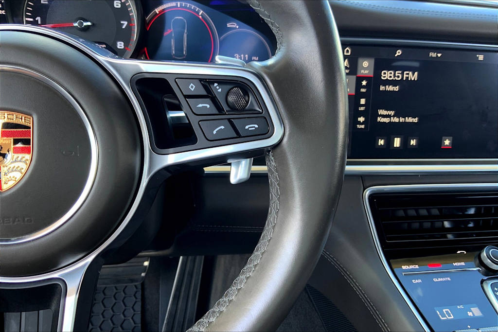 Thumbnail: 2018 Porsche Panamera - 24