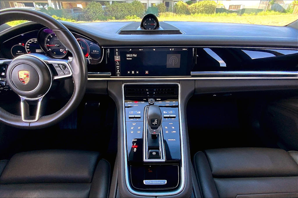 Thumbnail: 2018 Porsche Panamera - 9