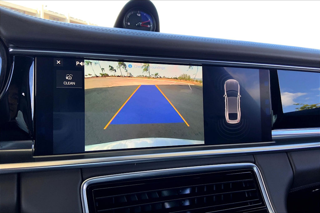 Thumbnail: 2018 Porsche Panamera - 25