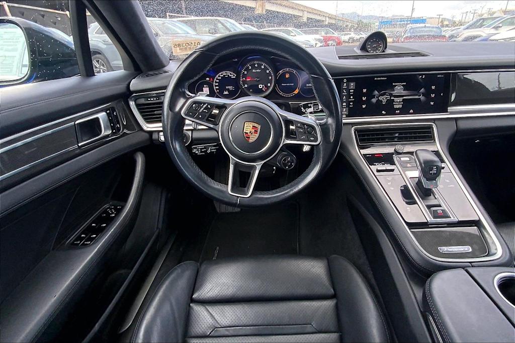 Thumbnail: 2017 Porsche Panamera - 14