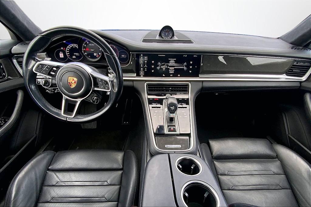 Thumbnail: 2017 Porsche Panamera - 10