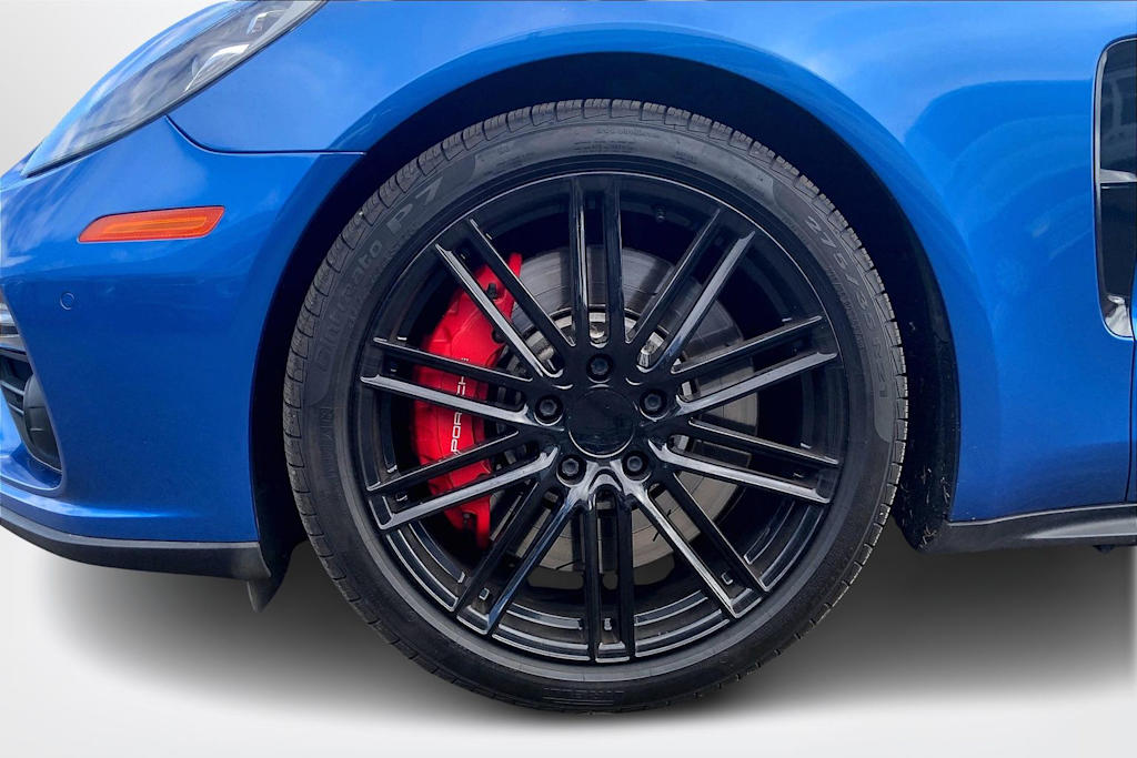 Thumbnail: 2017 Porsche Panamera - 8