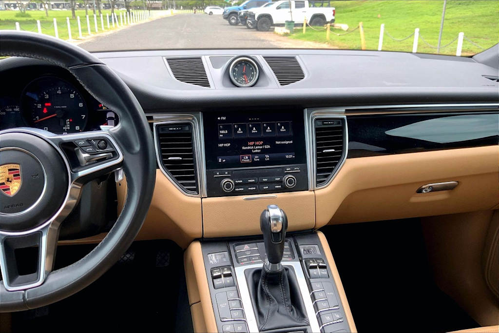 Thumbnail: 2018 Porsche Macan - 15