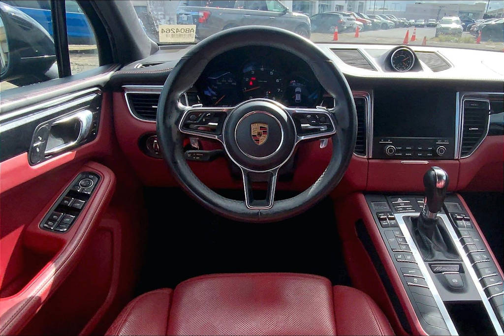 Thumbnail: 2018 Porsche Macan - 14