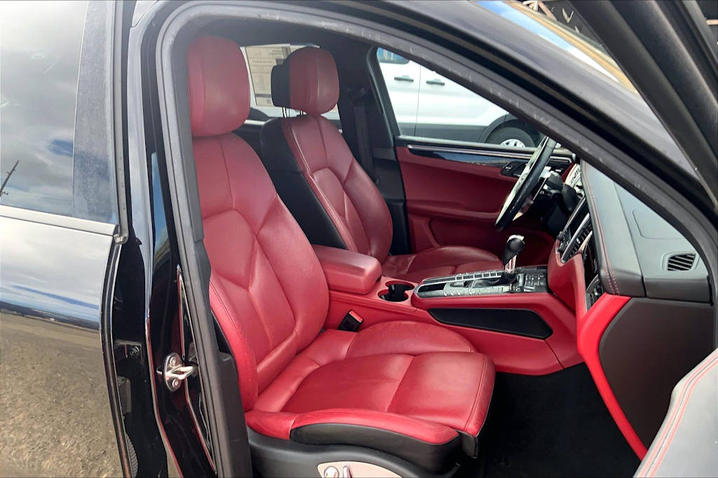 Thumbnail: 2018 Porsche Macan - 12