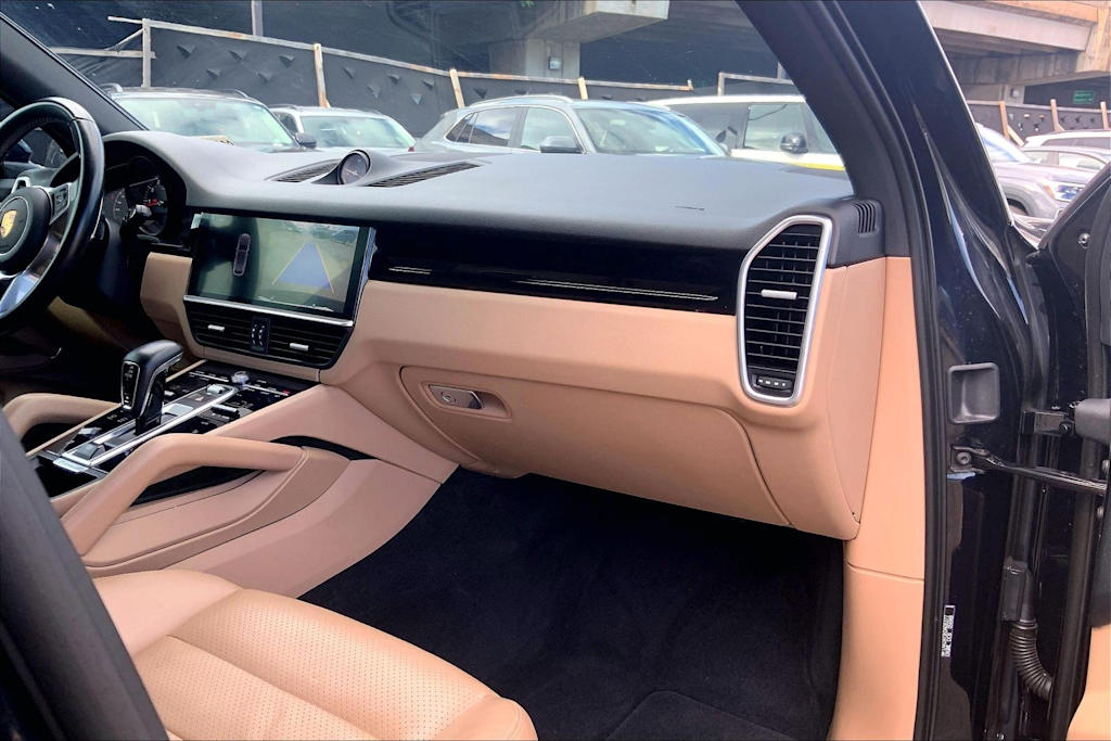 Thumbnail: 2019 Porsche Cayenne - 15