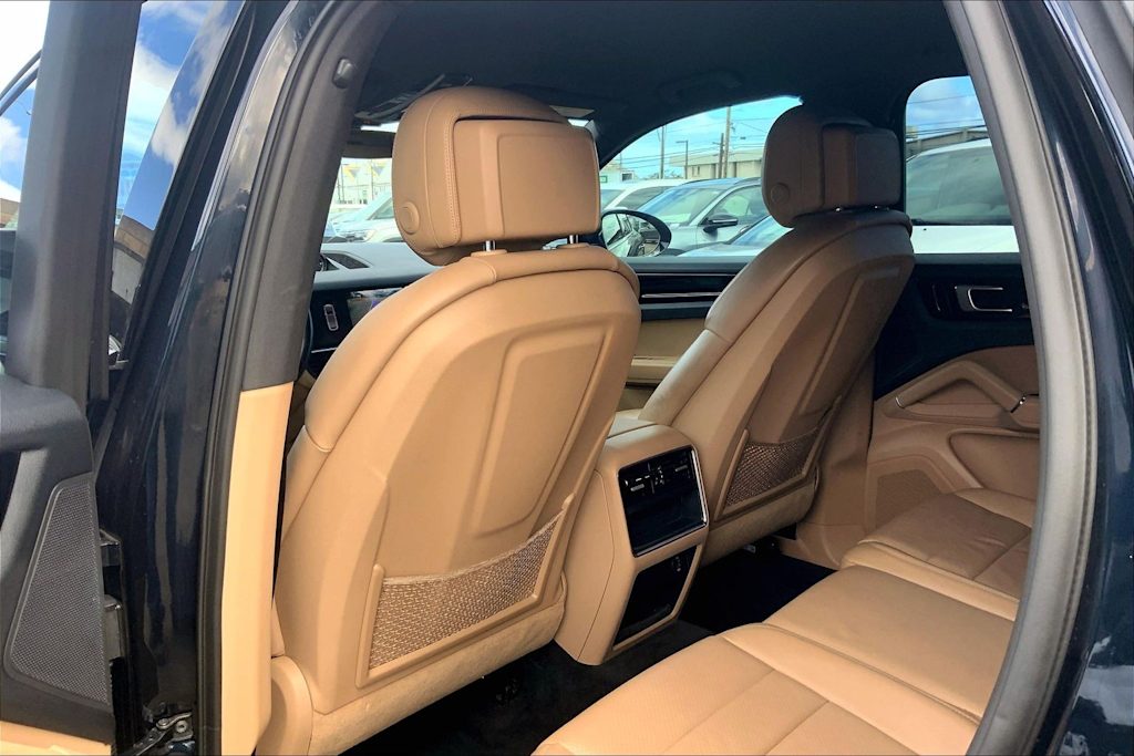Thumbnail: 2019 Porsche Cayenne - 13