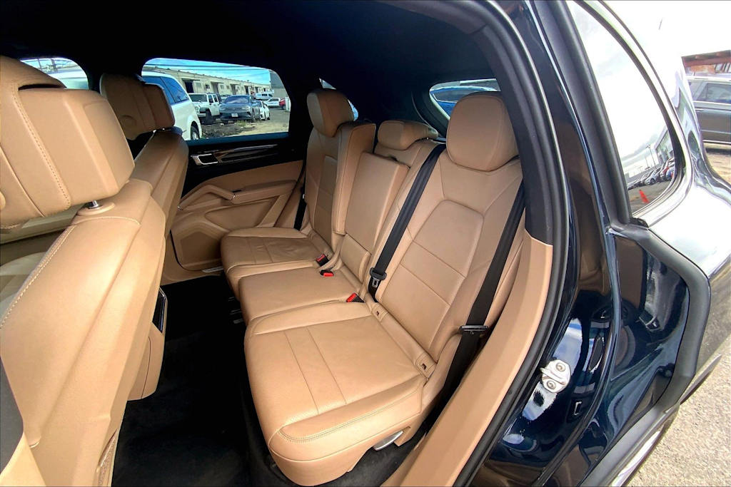 Thumbnail: 2019 Porsche Cayenne - 29