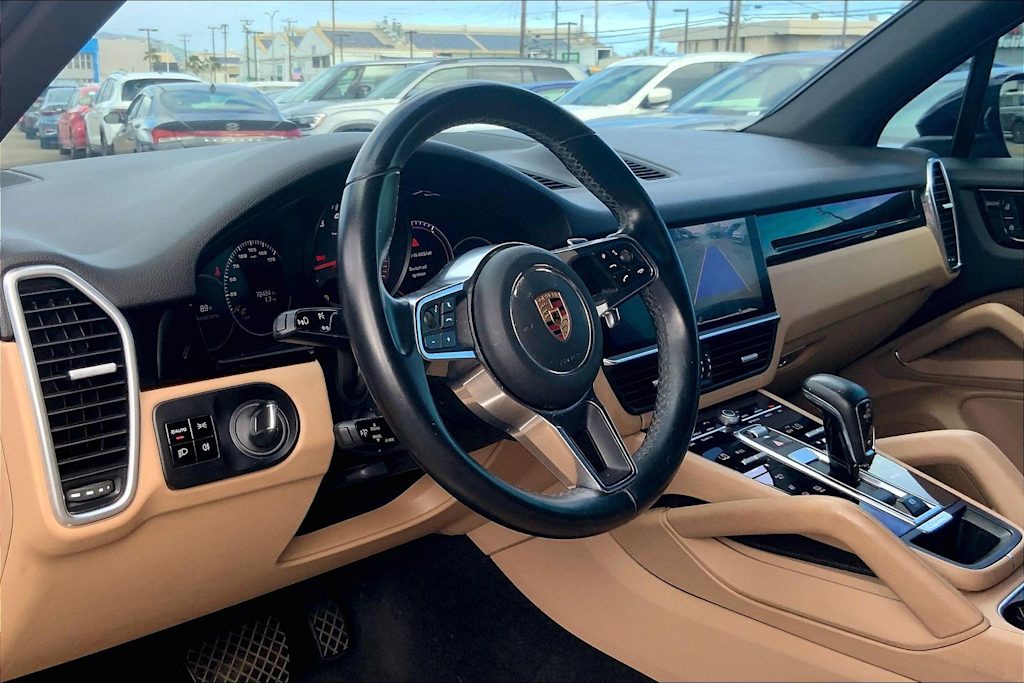 Thumbnail: 2019 Porsche Cayenne - 2