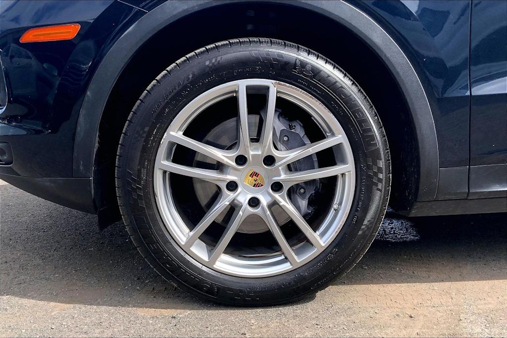 Thumbnail: 2019 Porsche Cayenne - 8