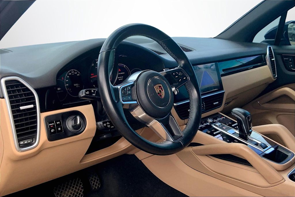 Thumbnail: 2019 Porsche Cayenne - 2