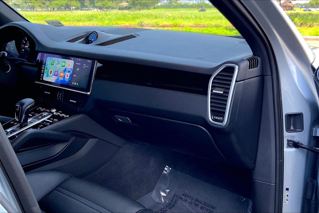 Thumbnail: 2020 Porsche Cayenne - 24