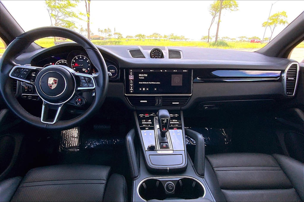 Thumbnail: 2020 Porsche Cayenne - 10