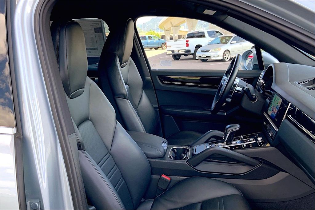 Thumbnail: 2020 Porsche Cayenne - 12