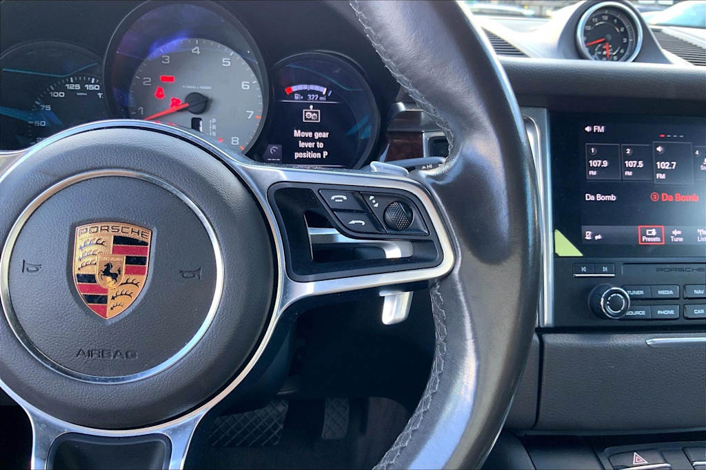 Thumbnail: 2018 Porsche Macan - 25