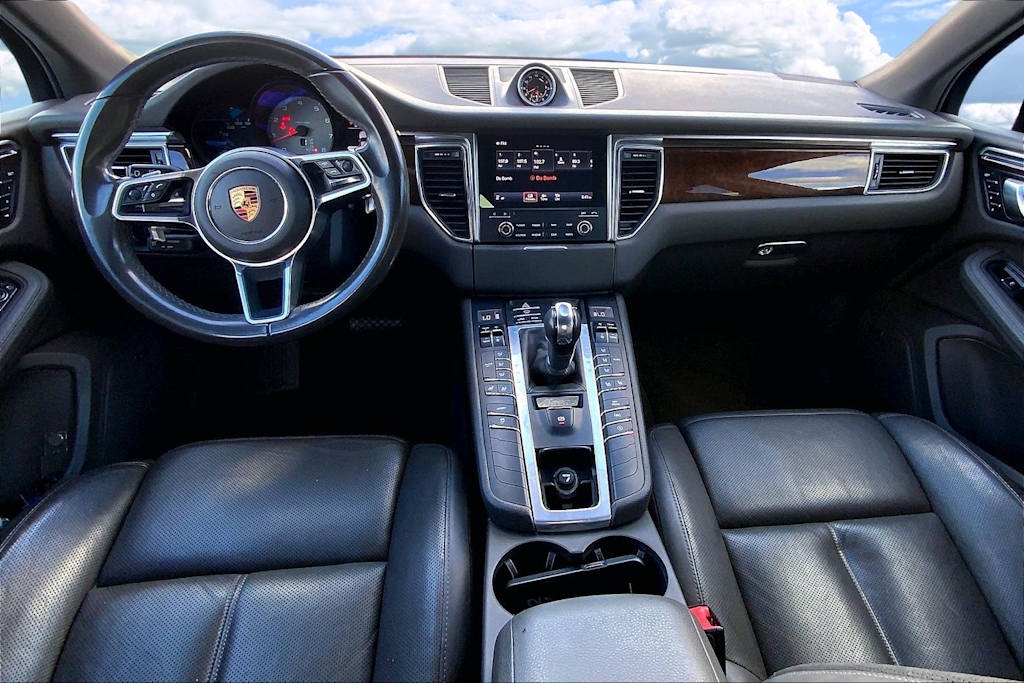 Thumbnail: 2018 Porsche Macan - 10