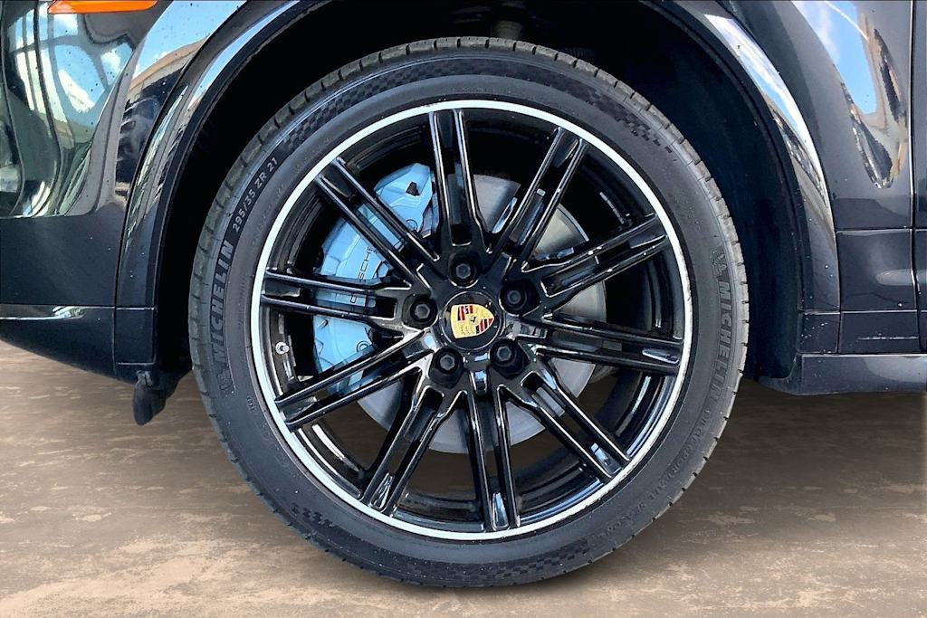 Thumbnail: 2016 Porsche Cayenne - 8