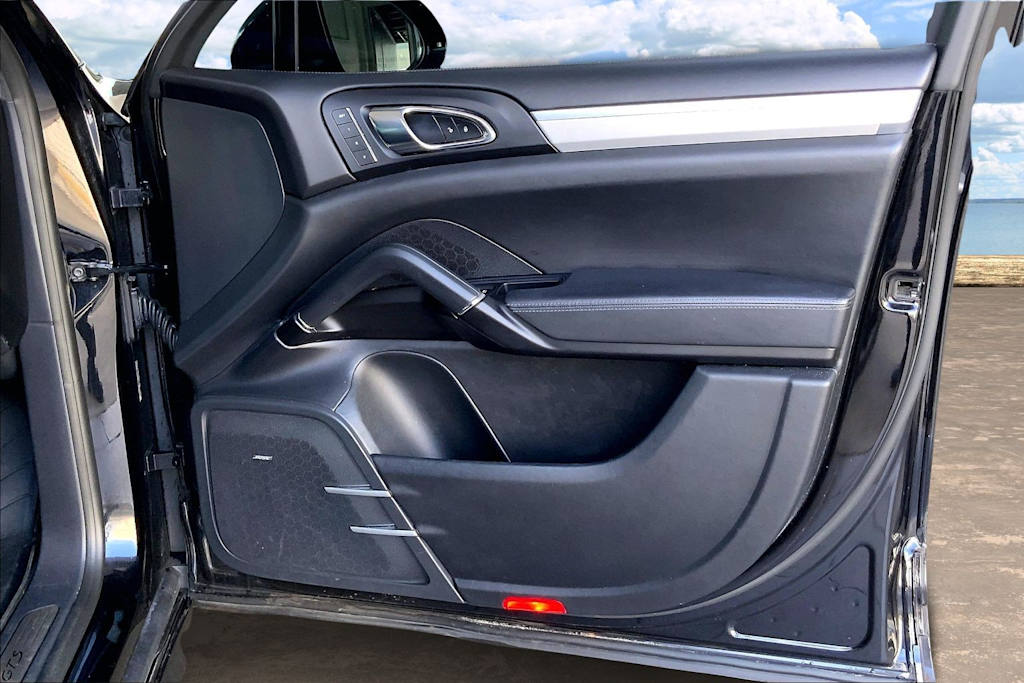 Thumbnail: 2016 Porsche Cayenne - 28