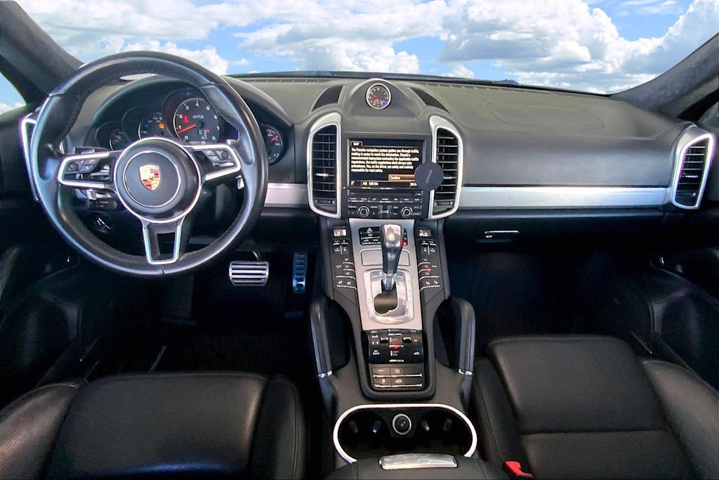 Thumbnail: 2016 Porsche Cayenne - 10
