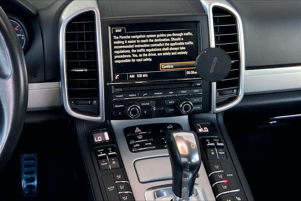 Thumbnail: 2016 Porsche Cayenne - 16