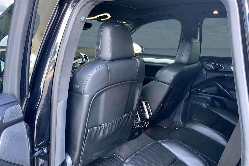 Thumbnail: 2016 Porsche Cayenne - 13