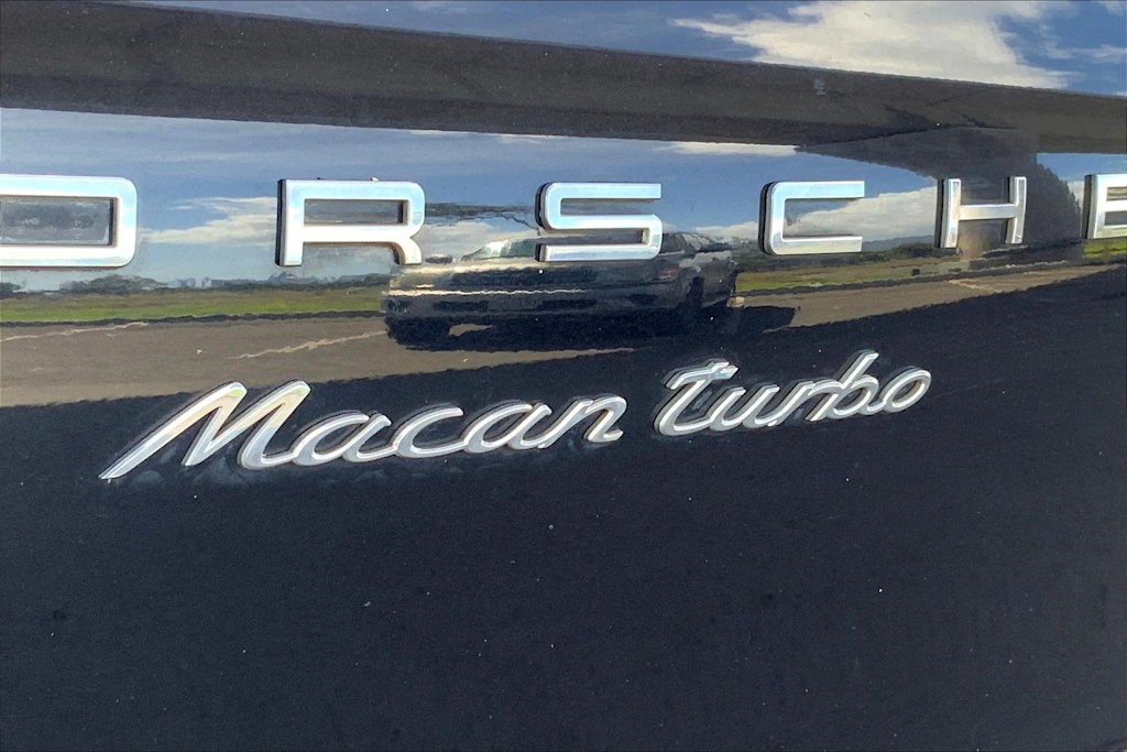 Thumbnail: 2015 Porsche Macan - 7