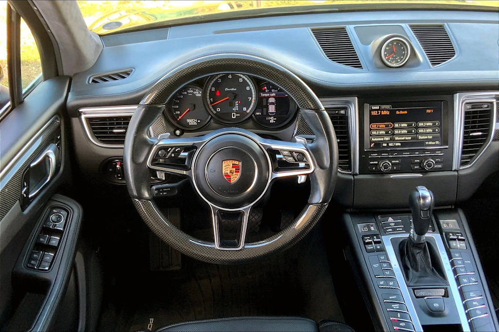 Thumbnail: 2015 Porsche Macan - 13
