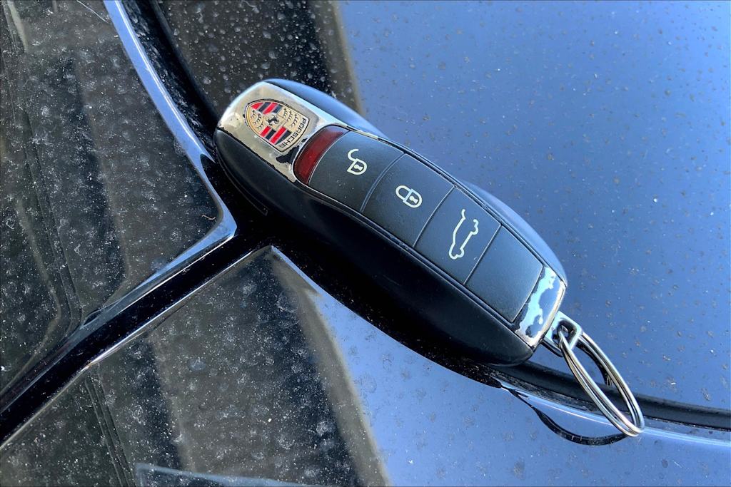 Thumbnail: 2015 Porsche Macan - 19