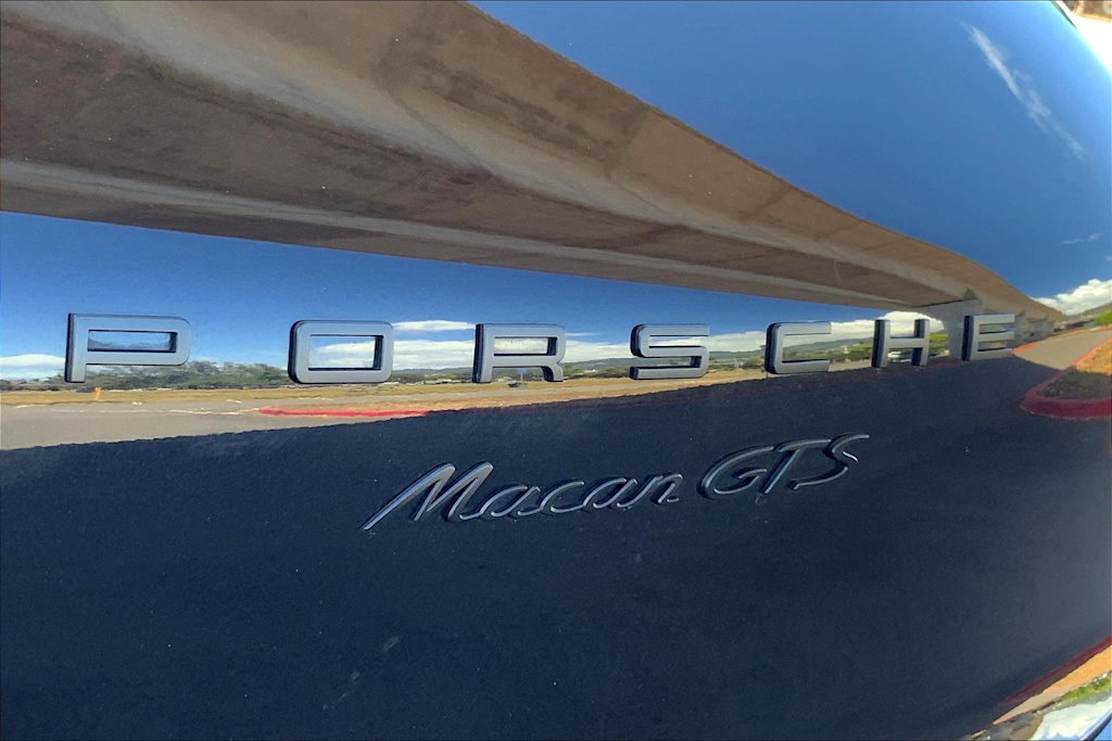 Thumbnail: 2017 Porsche Macan - 7