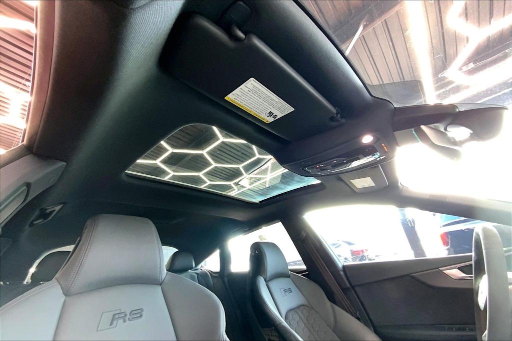 Thumbnail: 2024 Audi RS 5 - 29