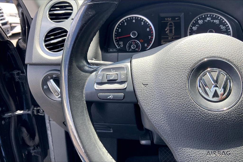Thumbnail: 2014 Volkswagen Tiguan - 24