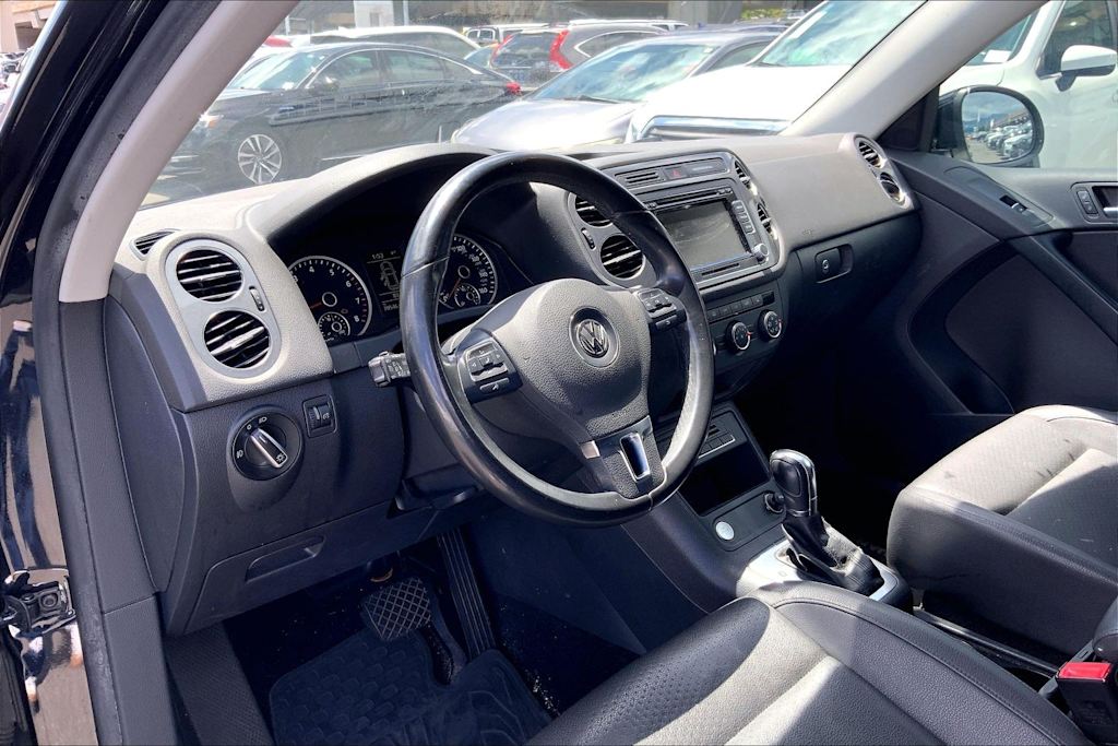 Thumbnail: 2014 Volkswagen Tiguan - 2