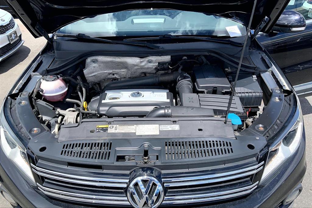 Thumbnail: 2014 Volkswagen Tiguan - 9