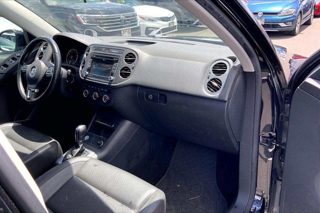 Thumbnail: 2014 Volkswagen Tiguan - 15