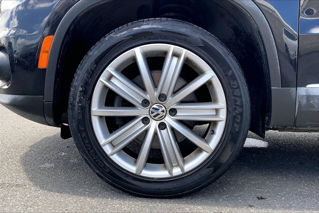 Thumbnail: 2014 Volkswagen Tiguan - 8
