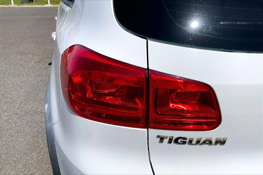 Thumbnail: 2015 Volkswagen Tiguan - 31